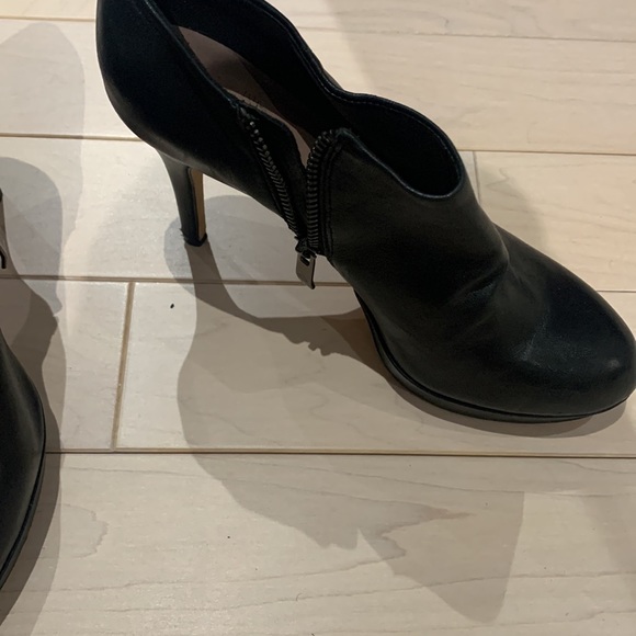 Vince Camuto heels - Picture 6 of 8